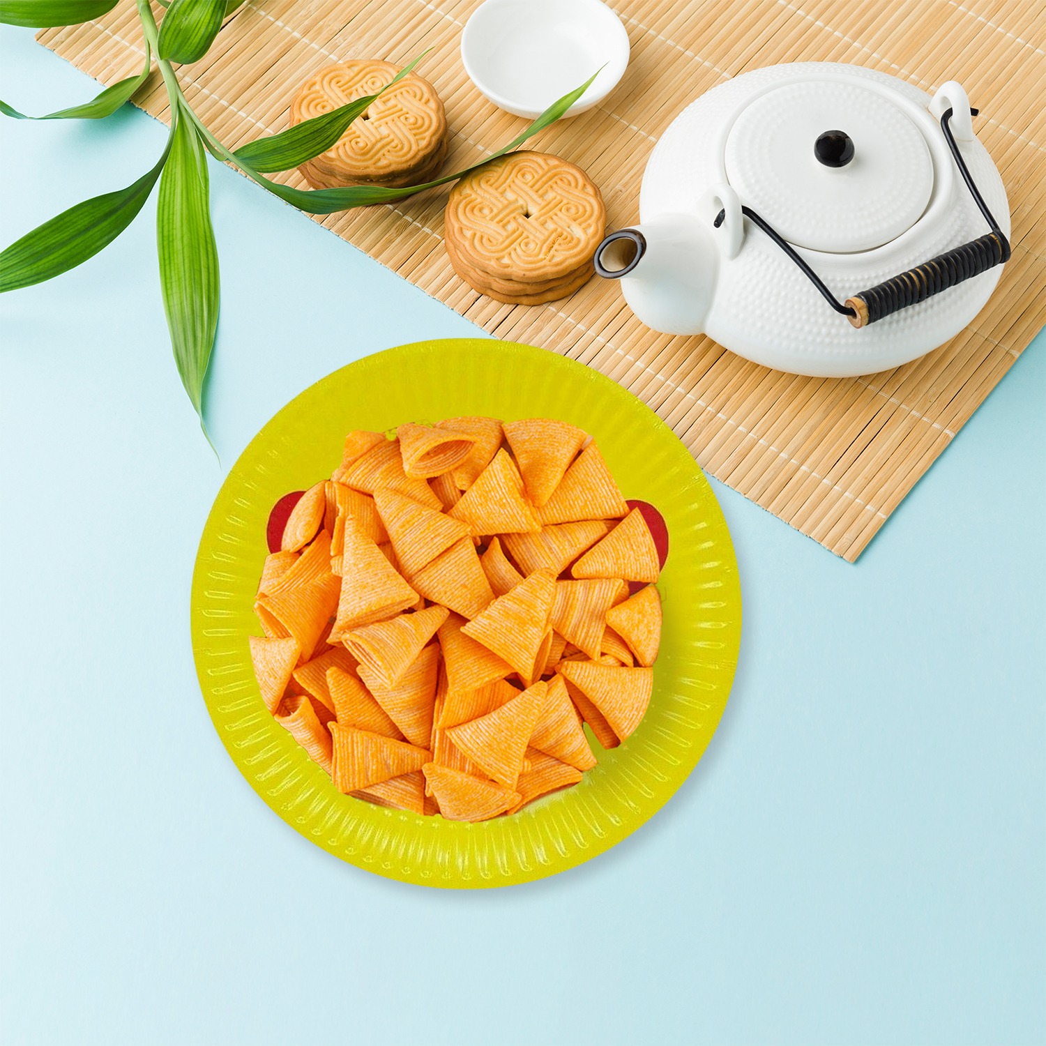 Heart Paper Plates – 23cm Heart Eyes Emoji Birthday Plates