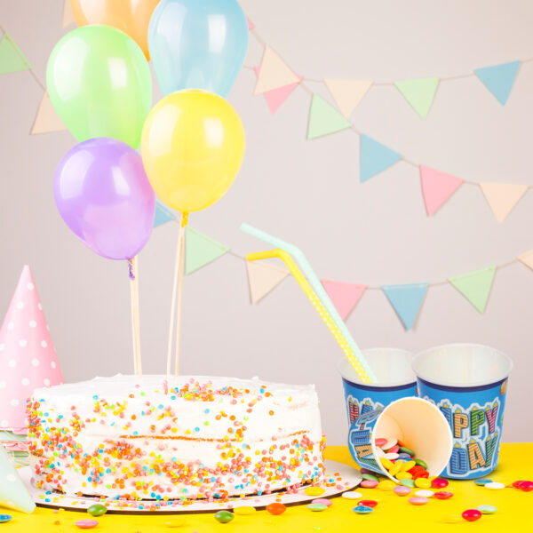 Paper Hot Drink Cups – 30 Blue Happy Birthday Candle Design