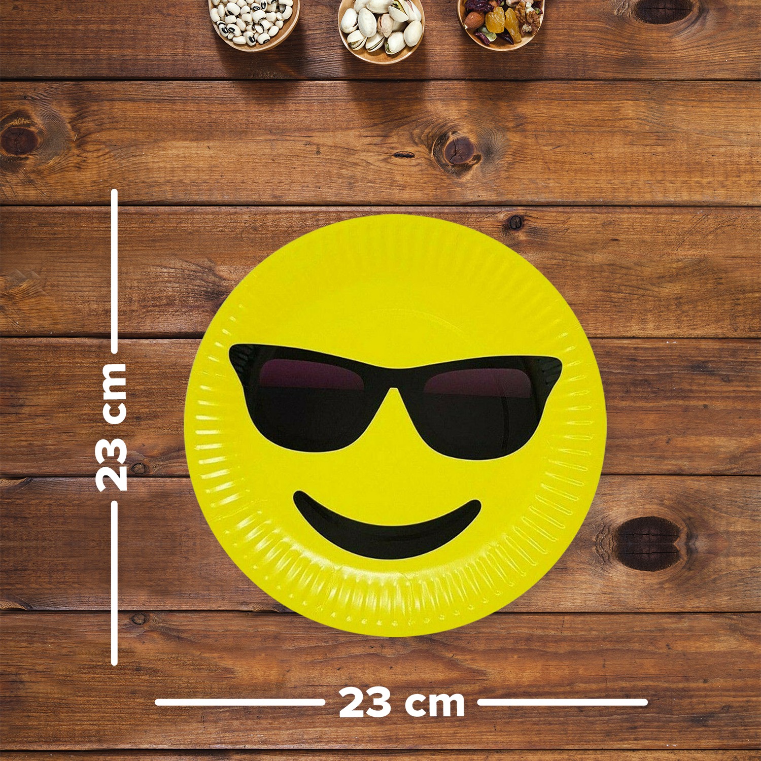 Party Paper Plates – 23cm Wink Face Kisses Emoji Design