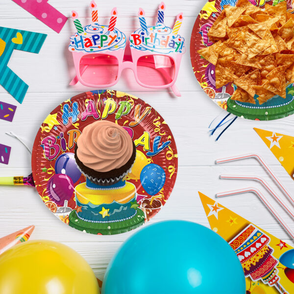23cm Red Happy Birthday Cake Paper Plates – Disposable Partyware